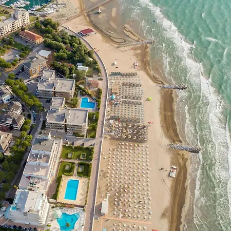 Seaside Escape For Perfect Vacations * リニャーノ・サッビアドーロ